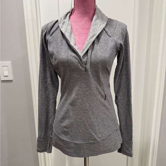 Lululemon think fast pullover - Picture 3 of 5